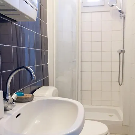 Charming Bright Appt Near Buttes Chaumont Appartamento Parigi